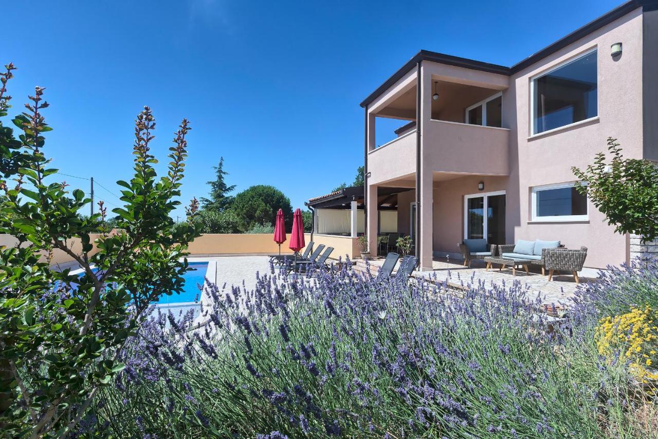 Villa Pascal Krnica Exterior photo